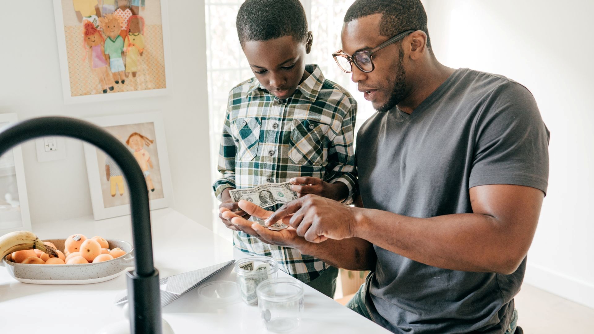 How To Share Essential Money Lessons Across Generations?
